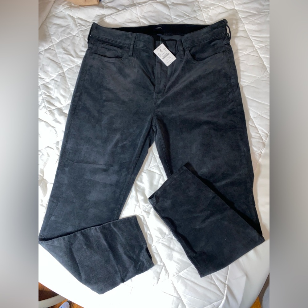 Classic Straight-fit pant in stretch corduroy